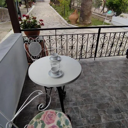 Keti'S Apartments Nea Moudania Extérieur photo